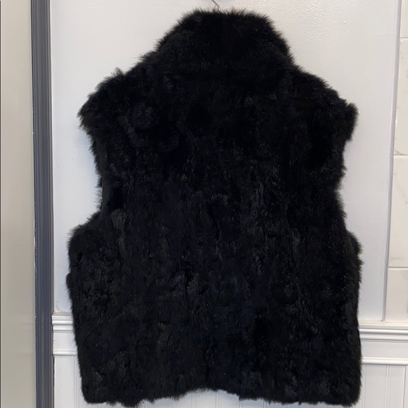 Fur Vest ⭐️Host Pick⭐️ - Picture 2 of 8